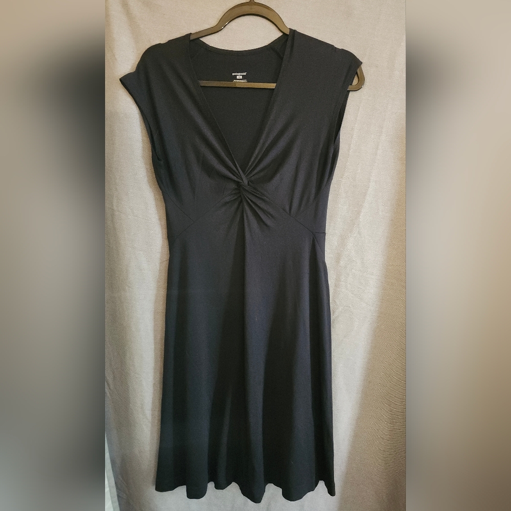 Patagonia Elegant Black Dress Size M spandex